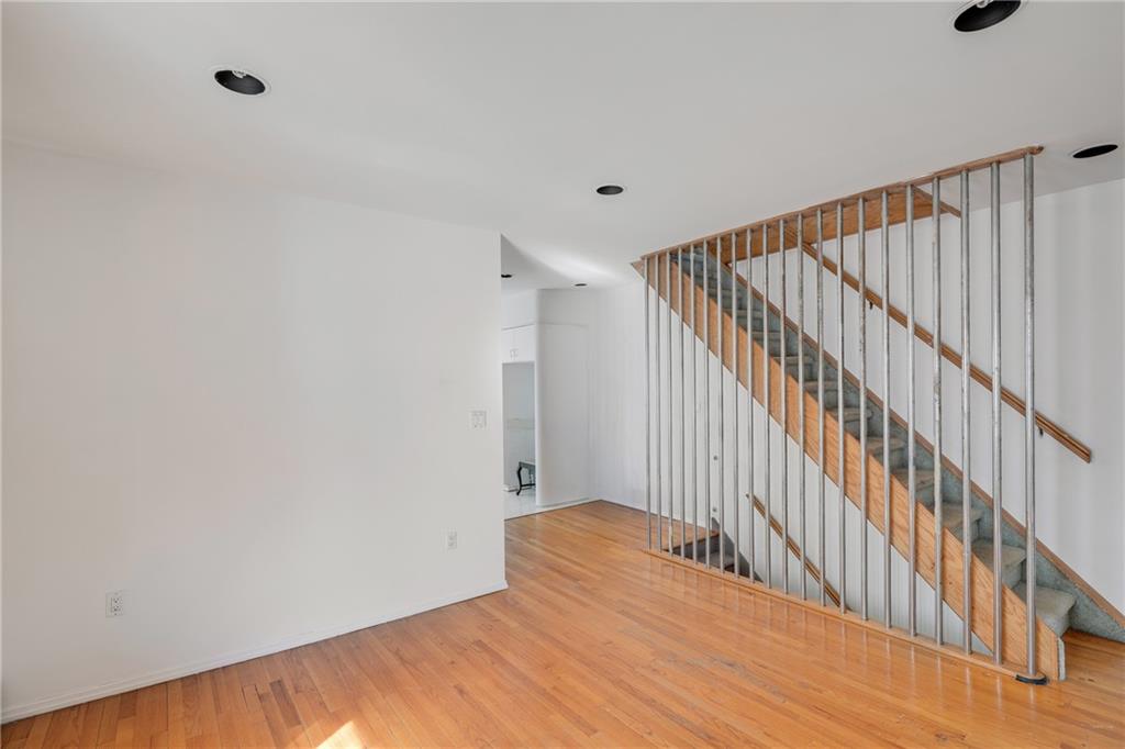 558 84th Street Property Photo 13