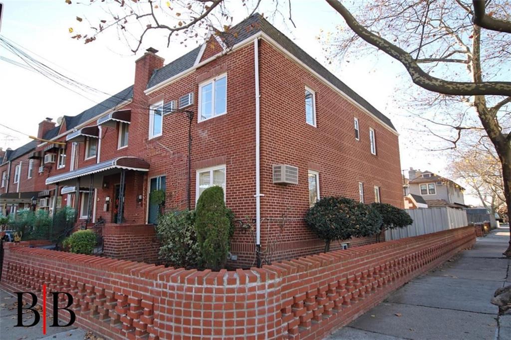 1340 East 58th Street Property Photo 2