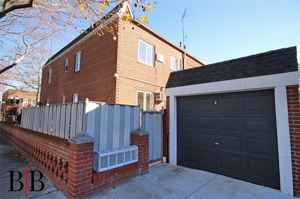 1340 East 58th Street Property Photo 3