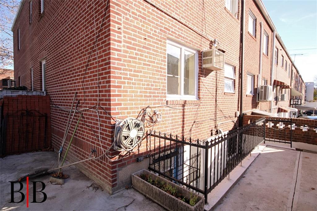1340 East 58th Street Property Photo 4