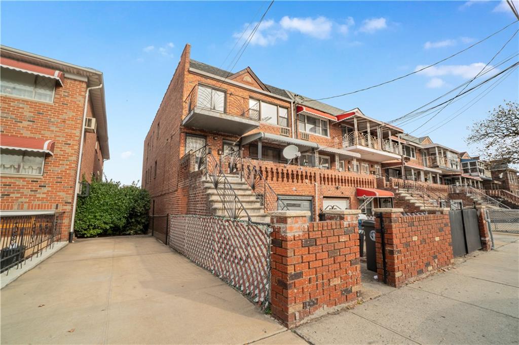 685 Rockaway Parkway Property Photo 1