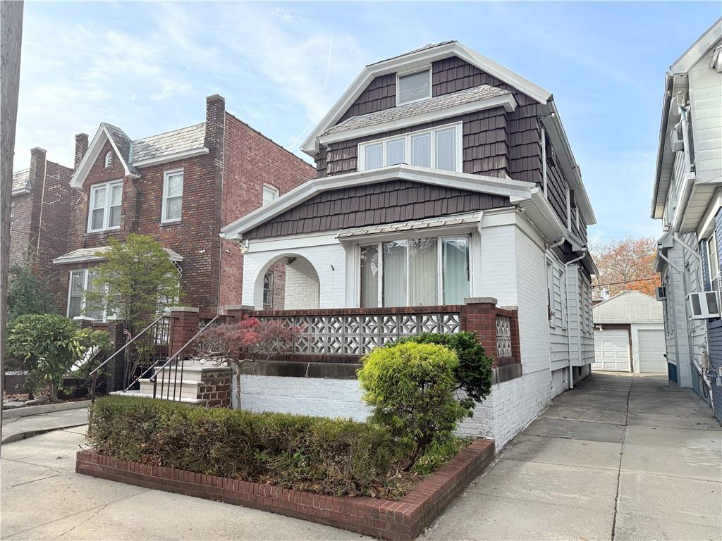 1746 East 28th Street Property Photo 2
