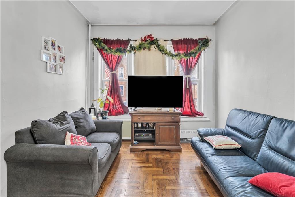 2356 63rd Street Property Photo 5