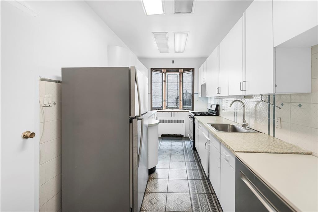 130 Amherst Street Property Photo 6