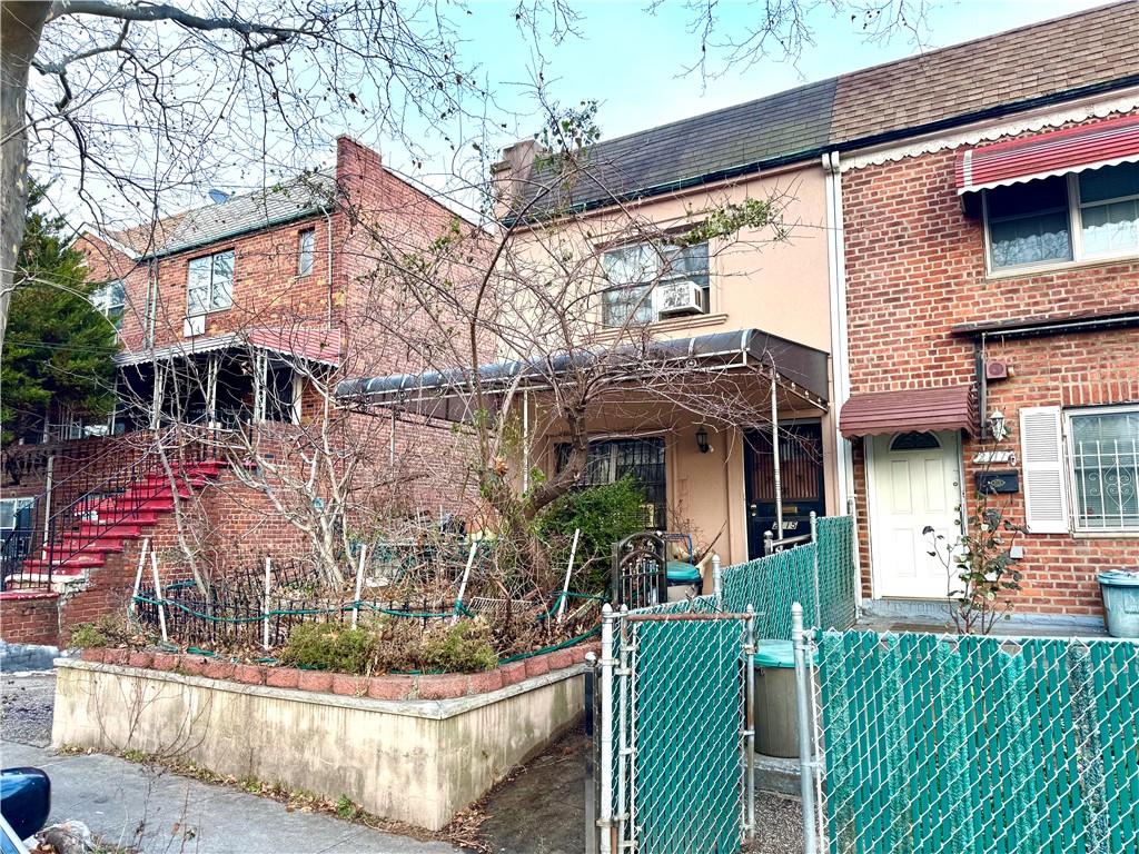 2115 Batchelder Street Property Photo 2