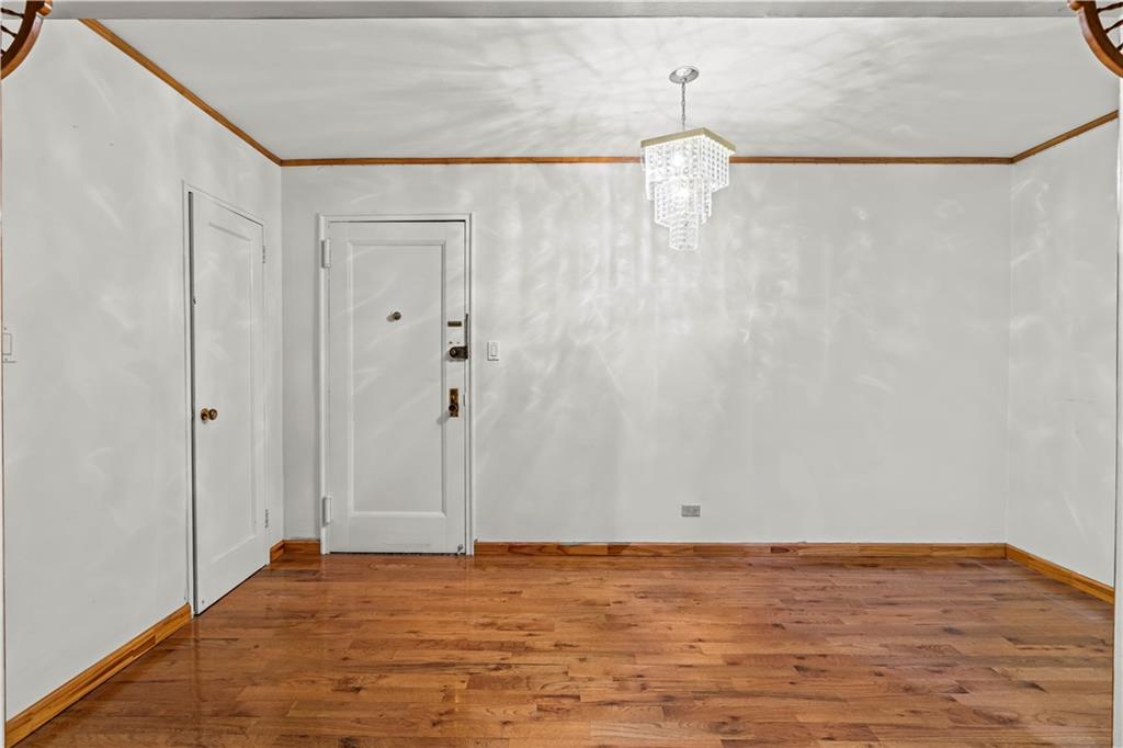 2465 Haring Street 4f Property Photo 4