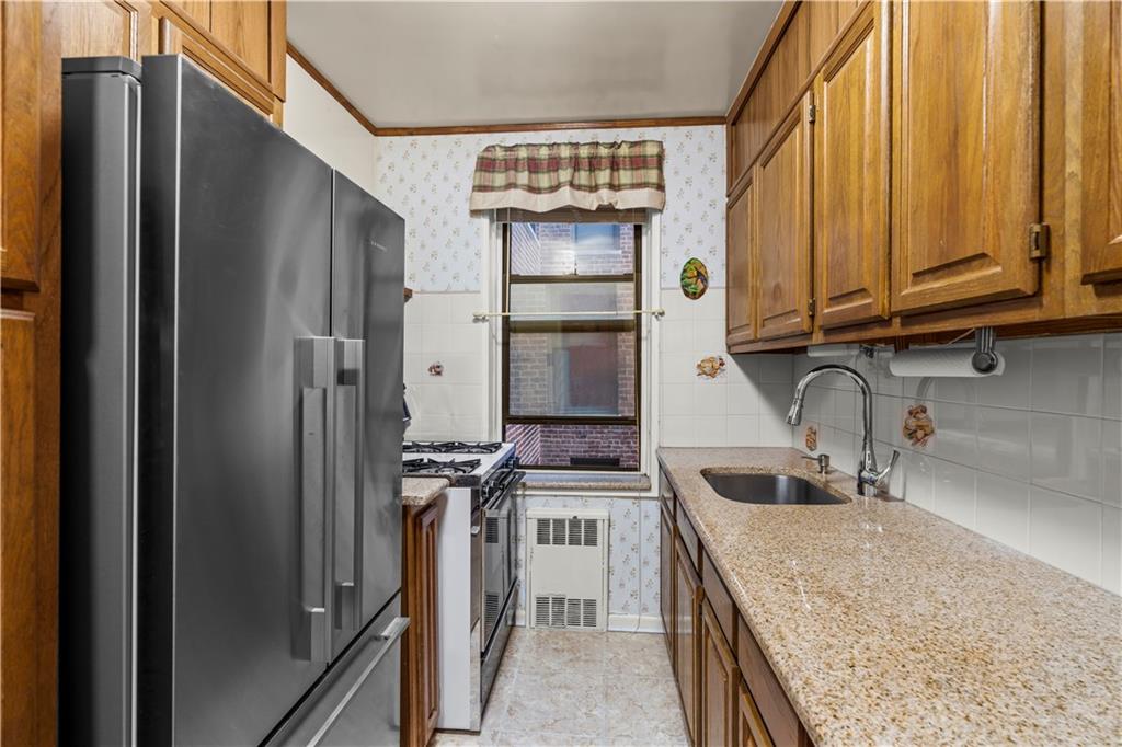 2465 Haring Street 4f Property Photo 15