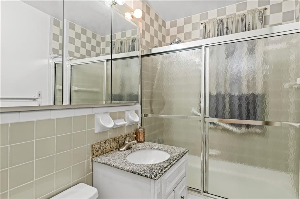 2465 Haring Street 4f Property Photo 25