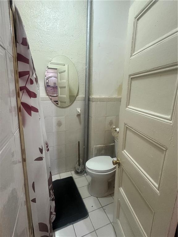 2465 Bedford Avenue Property Photo 8