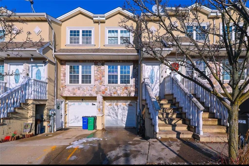 220 Dartmouth Loop Property Photo 1