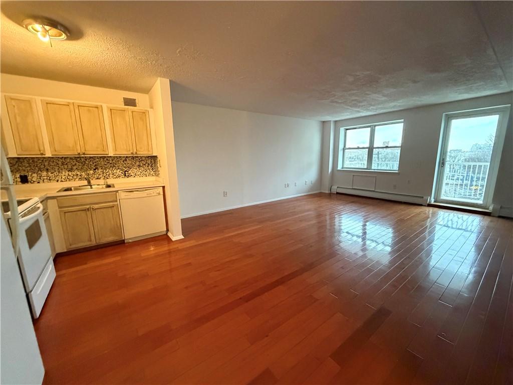 221 Beach 80th Street 4b Property Photo 4
