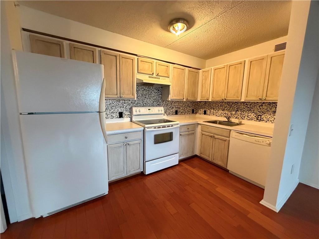 221 Beach 80th Street 4b Property Photo 7