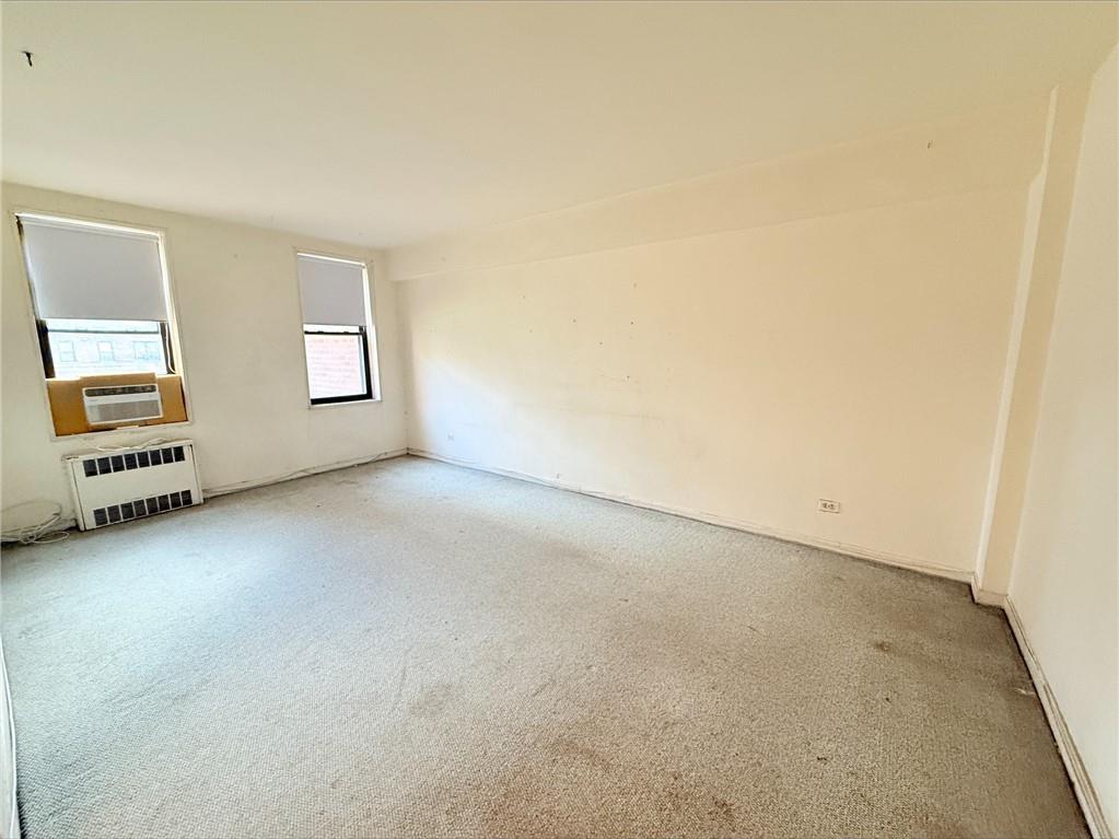 2251 Knapp Street 1a Property Photo 3