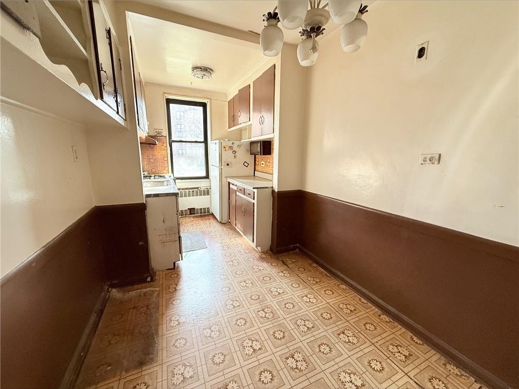 2251 Knapp Street 1a Property Photo 5