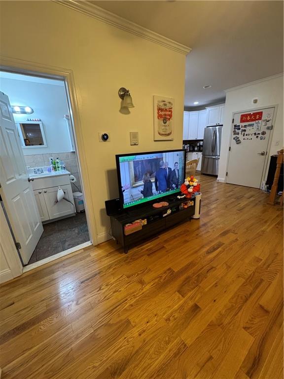 1733 East 4th Street 1a Property Photo 6