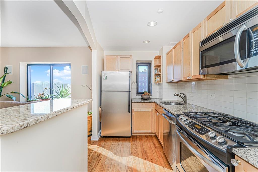 775 Lafayette Avenue 5f Property Photo 11
