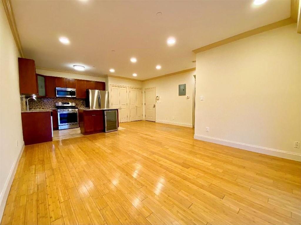 1689 East 21st Street 4a Property Photo 6