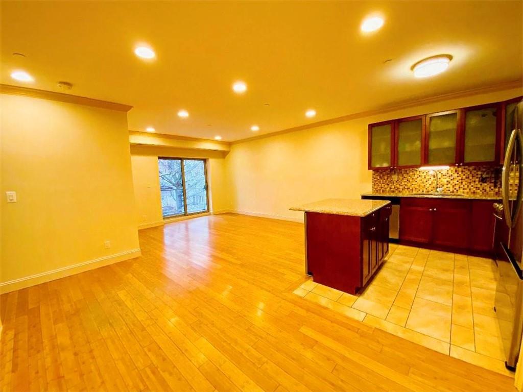 1689 East 21st Street 4a Property Photo 7