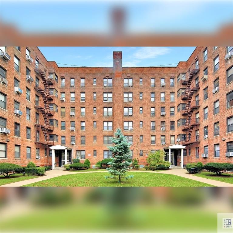 2425 Haring Street 4c Property Photo 1