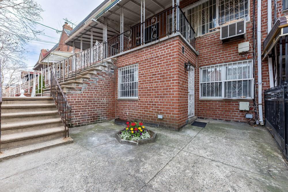 10210 Avenue J Property Photo 2