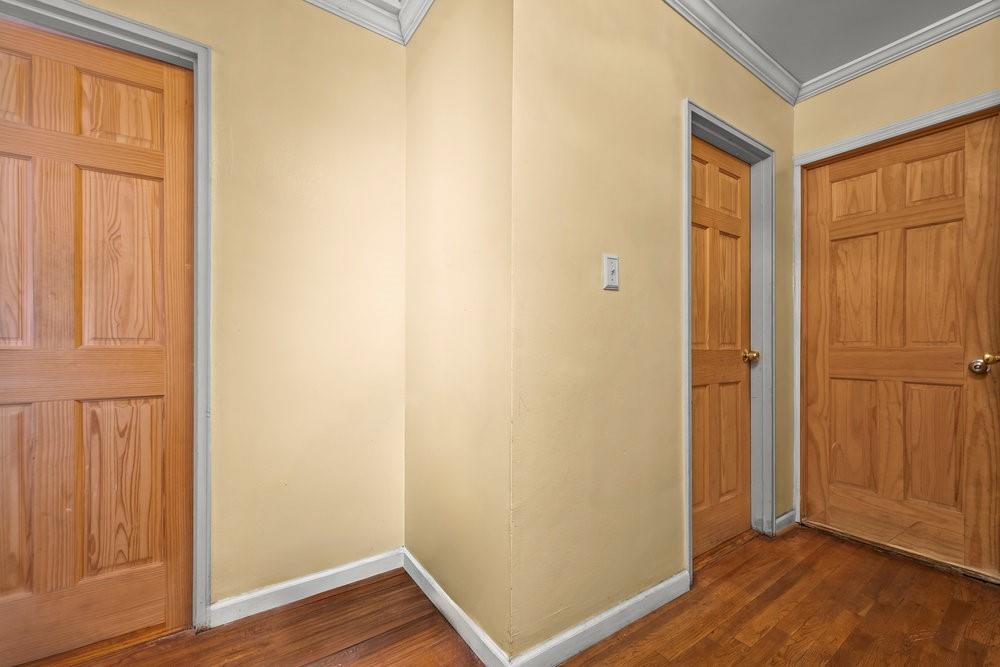 10210 Avenue J Property Photo 9