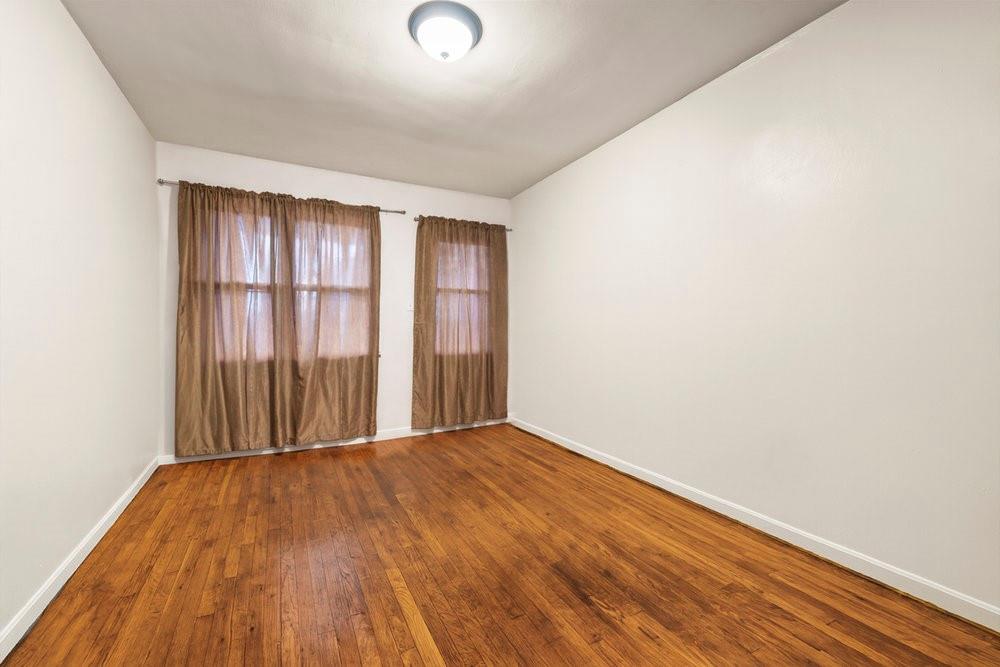 10210 Avenue J Property Photo 15