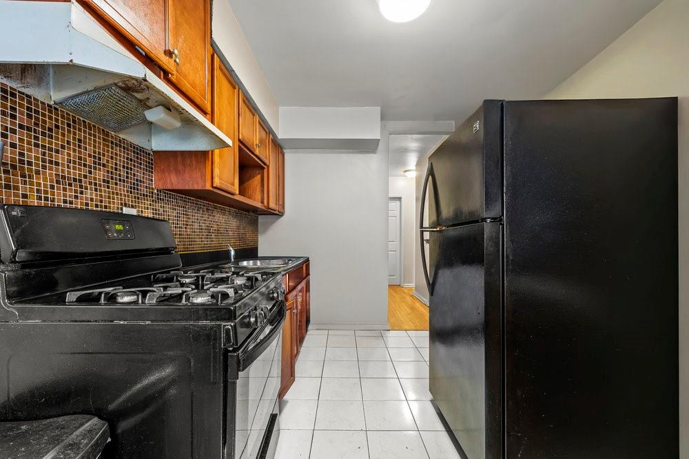 10210 Avenue J Property Photo 16