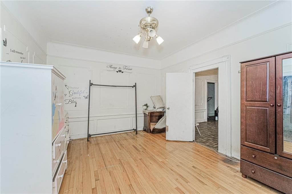 1558 Brooklyn Avenue Property Photo 3