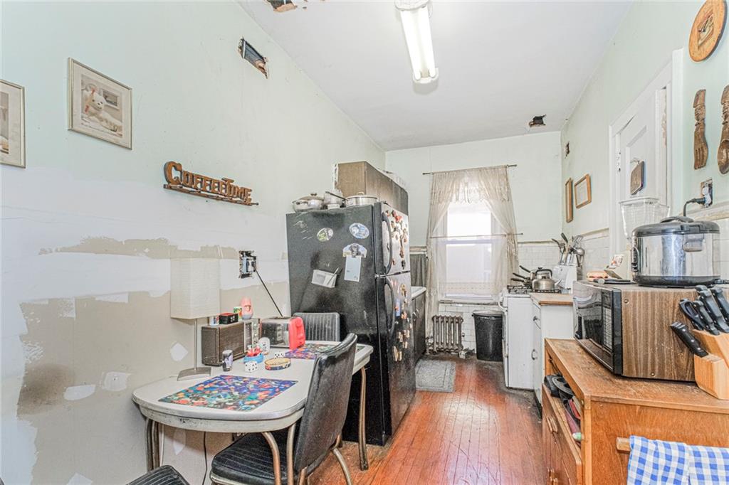 1558 Brooklyn Avenue Property Photo 7