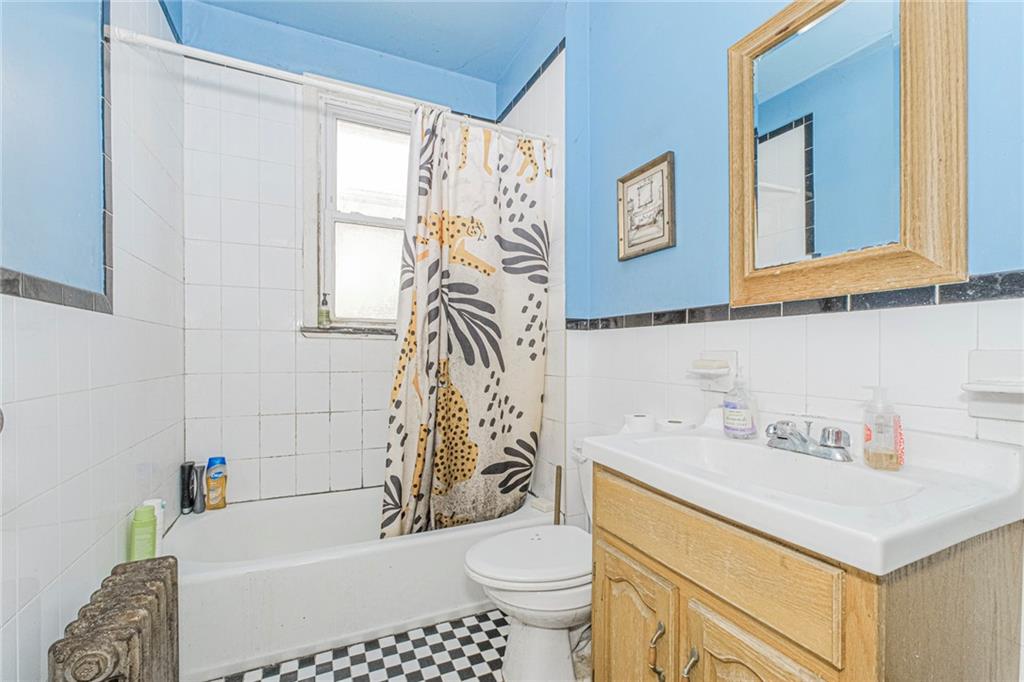 1558 Brooklyn Avenue Property Photo 8