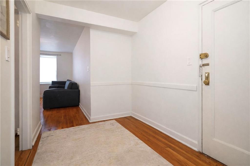393 Avenue S 3h Property Photo 9