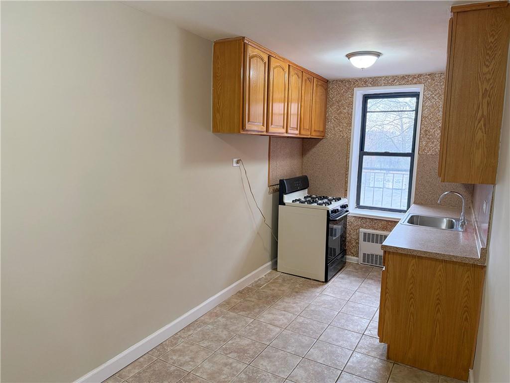 711 Montauk Court 2e Property Photo 12