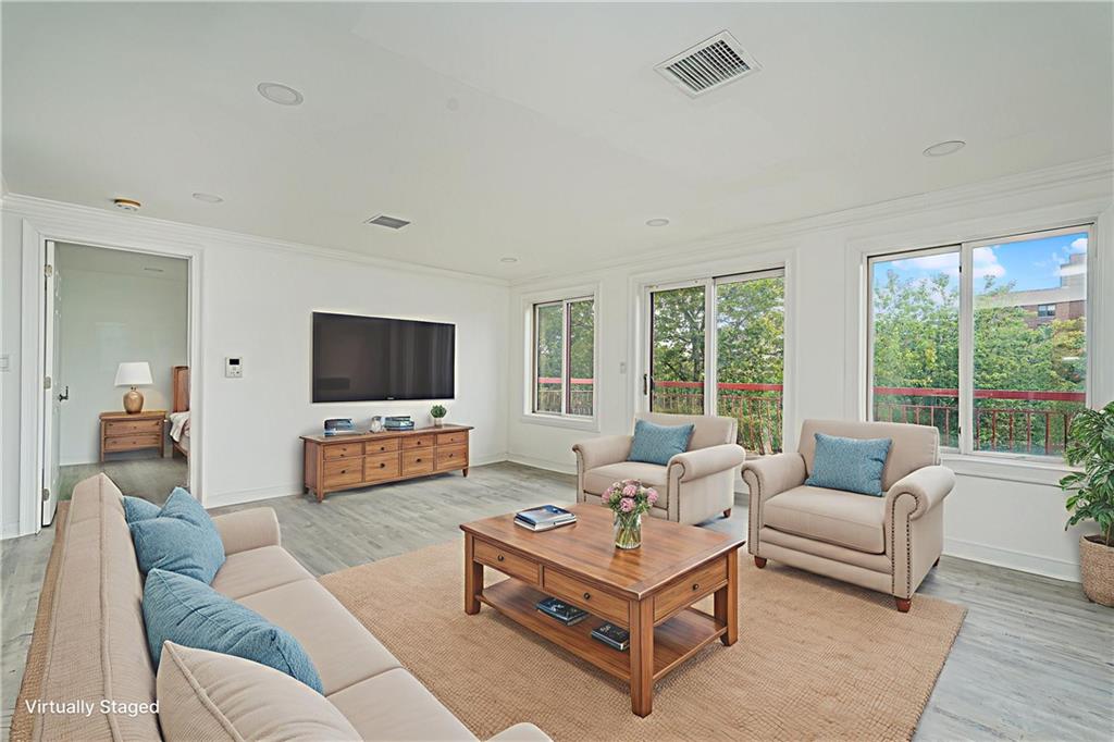 3165 Emmons Avenue 3i Property Photo 4