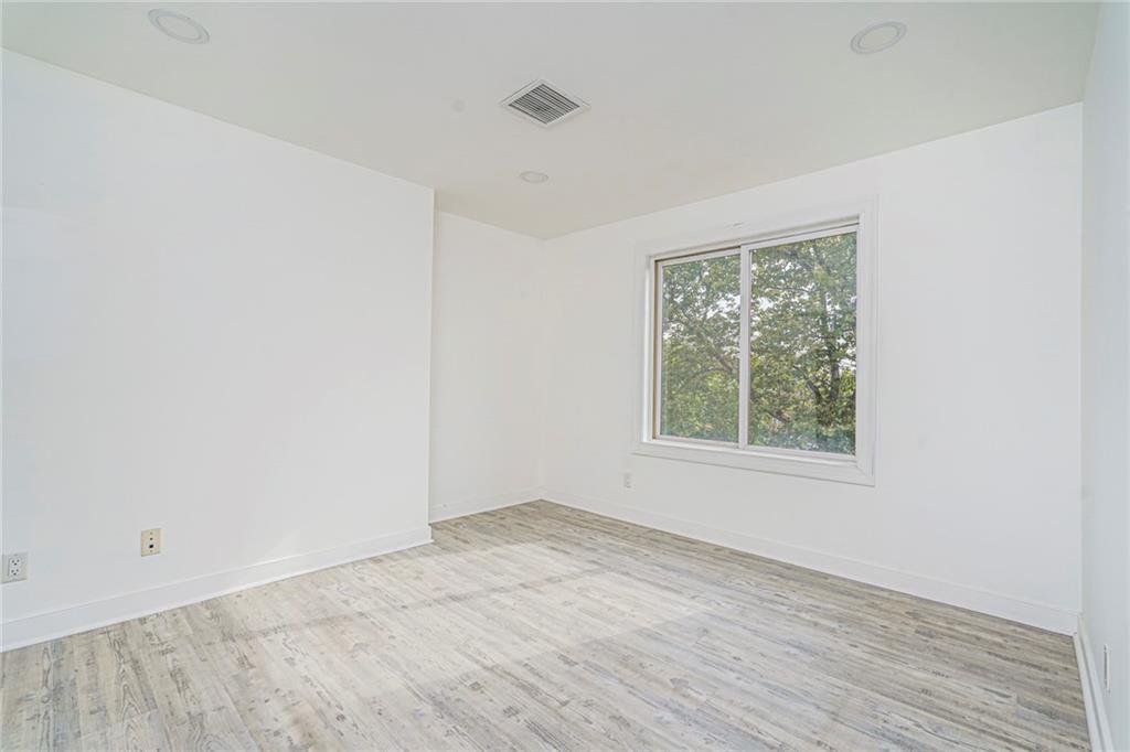 3165 Emmons Avenue 3i Property Photo 15