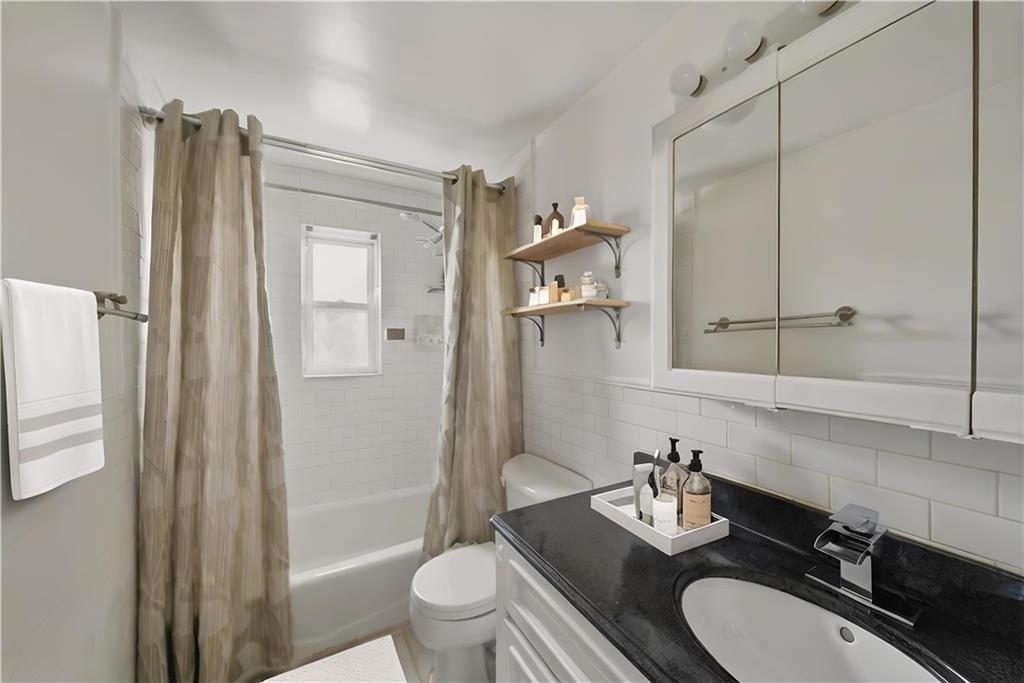 2369 West Street Property Photo 18