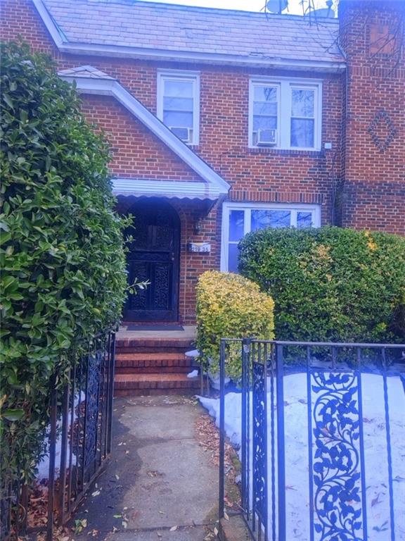 219-35 Edgewood Avenue Property Photo 1