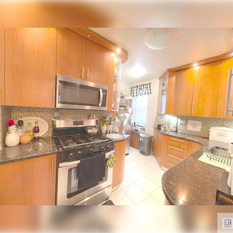 3021 Avenue Z 2h Property Photo 5