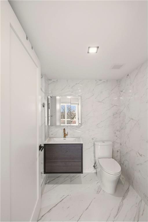 2218 Ocean Avenue 5a Property Photo 5