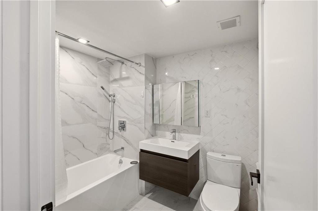 2218 Ocean Avenue 5a Property Photo 14