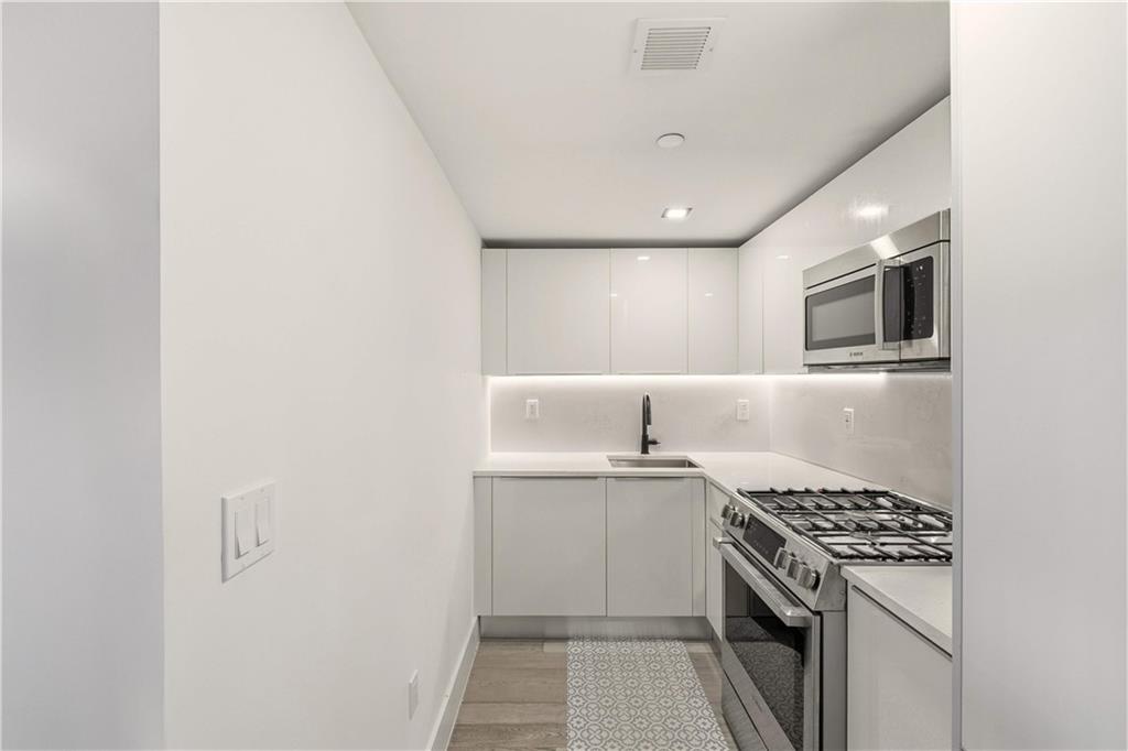 2218 Ocean Avenue 5a Property Photo 16