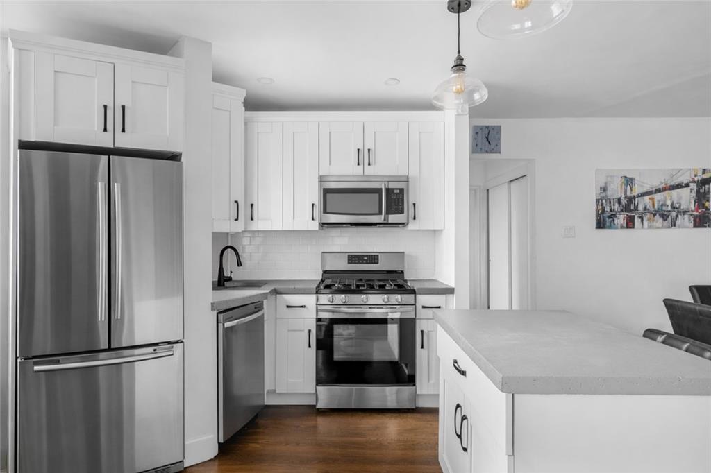 7520 Ridge Boulevard 2a Property Photo 6