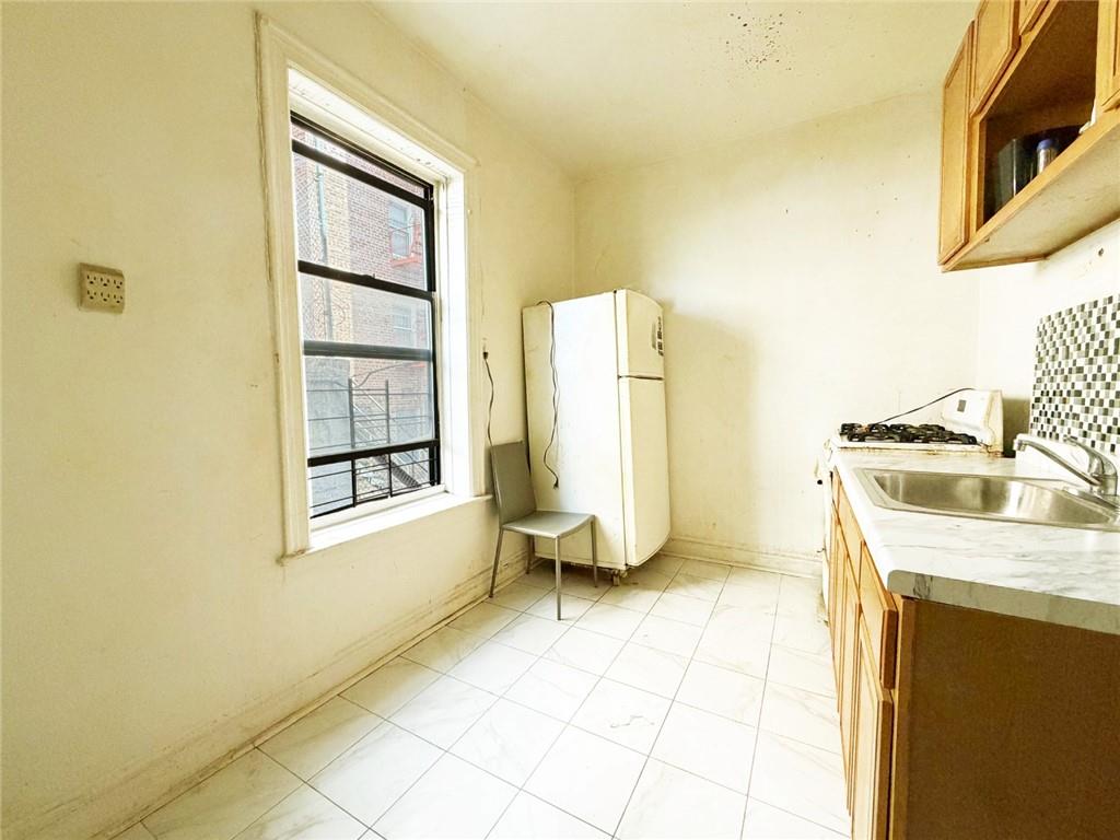 2940 Ocean Avenue A11 Property Photo 6