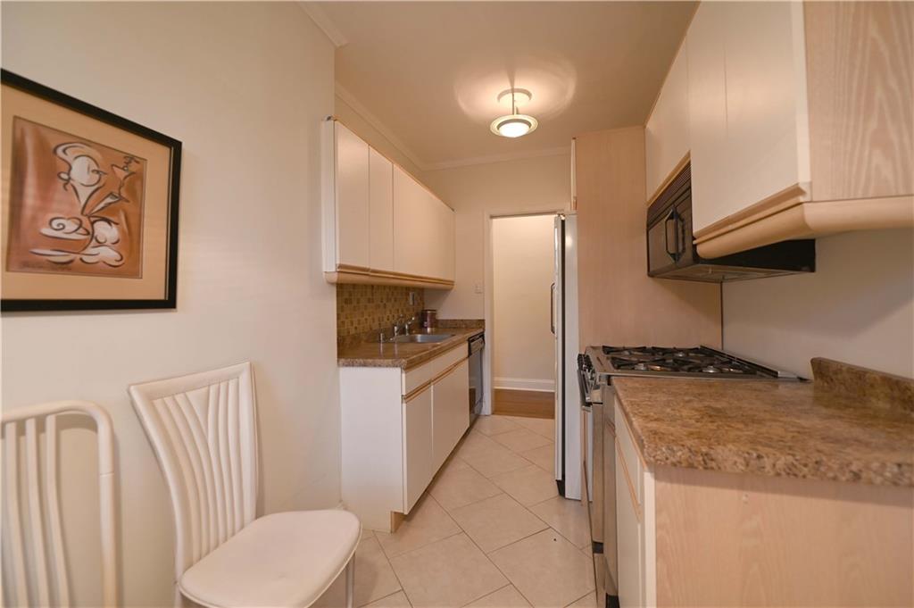 110 Shore Boulevard 5a Property Photo 16