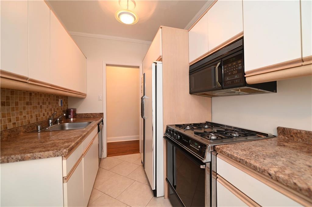 110 Shore Boulevard 5a Property Photo 17