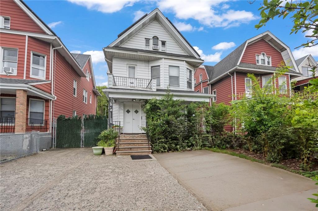 346 Linden Boulevard Property Photo 1