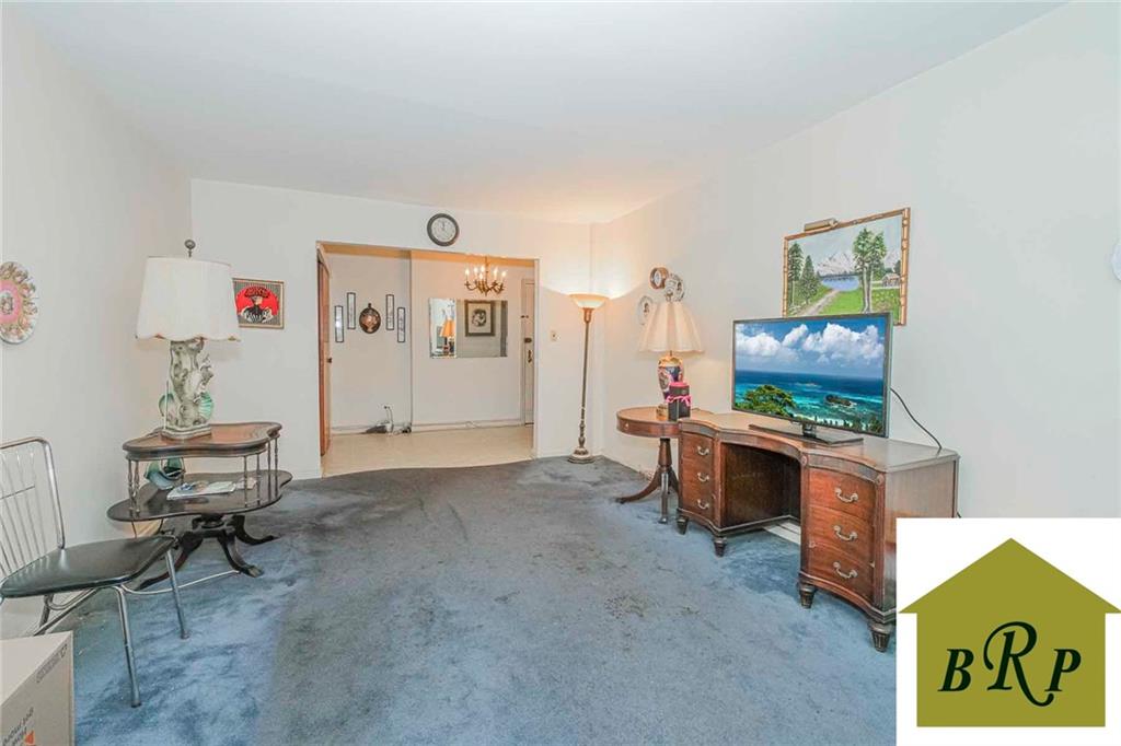 2271 Knapp Street 2a Property Photo 7