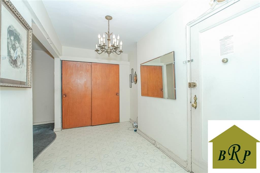 2271 Knapp Street 2a Property Photo 9