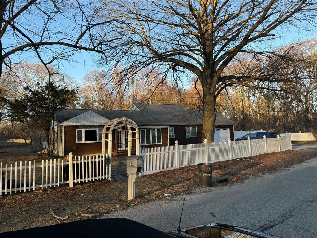 39 Pineway Avenue Property Photo 2