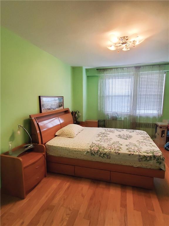 2475 West 16th Street 5a Property Photo 5