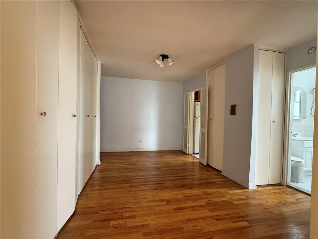 1200 Gravesend Neck Road 4e Property Photo 6